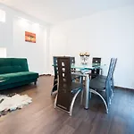 Daire Old Town, 3 Bdr Penthouse, 100 M2 With Terrace Vilnius