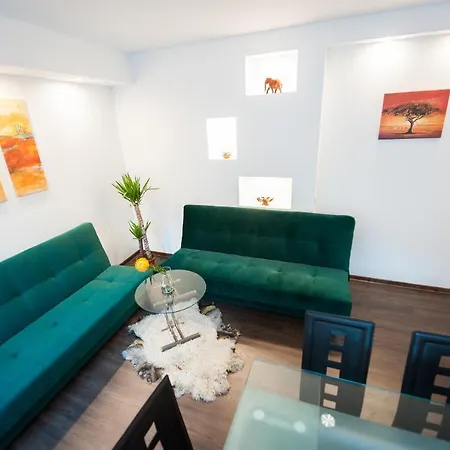 Old Town, 3 Bdr Penthouse, 100 M2 With Terrace * VNO