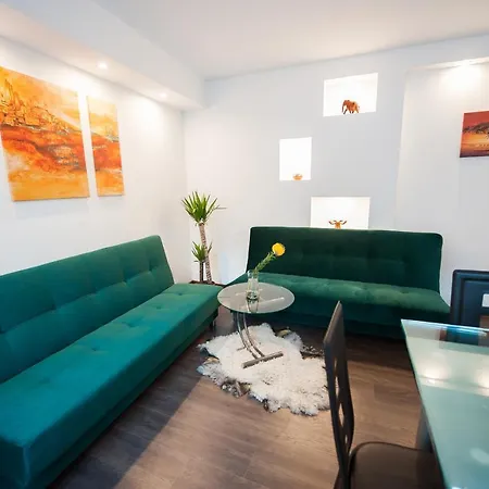 Old Town, 3 Bdr Penthouse, 100 M2 With Terrace וילנה