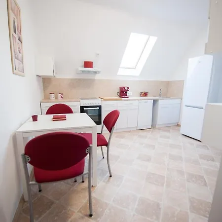 Old Town, 3 Bdr Penthouse, 100 M2 With Terrace Lägenhet