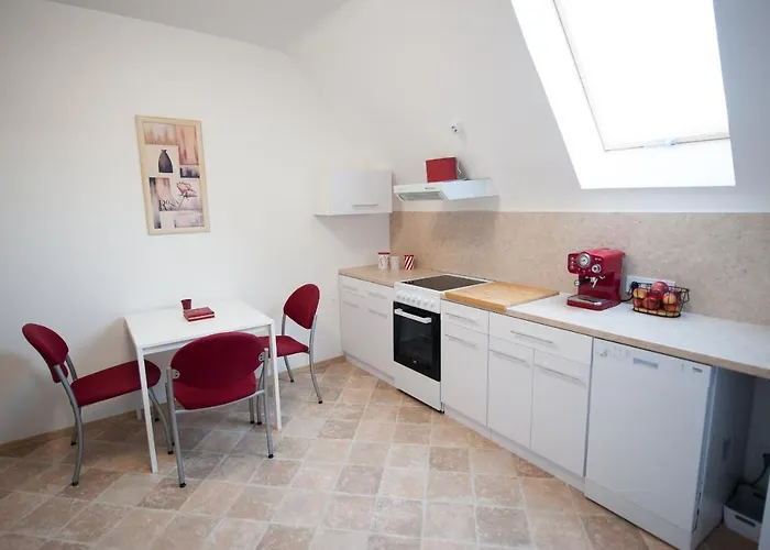 Old Town, 3 Bdr Penthouse, 100 M2 With Terrace *