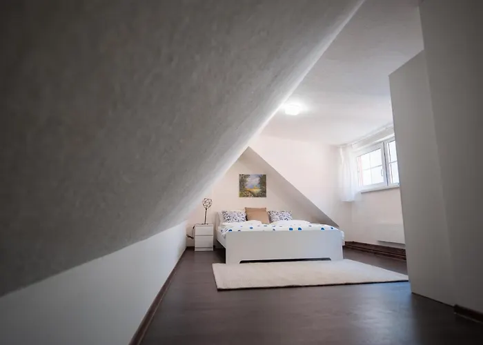 Old Town, 3 Bdr Penthouse, 100 M2 With Terrace