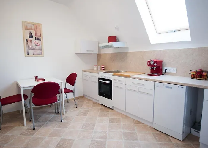 Old Town, 3 Bdr Penthouse, 100 M2 With Terrace *