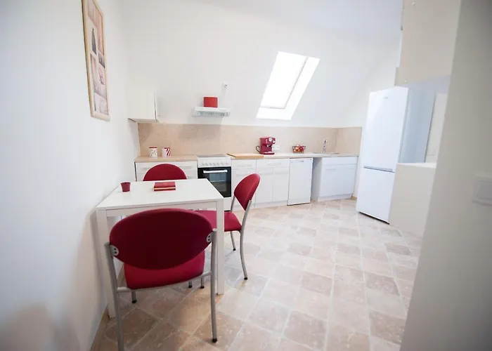 Old Town, 3 Bdr Penthouse, 100 M2 With Terrace Apartman